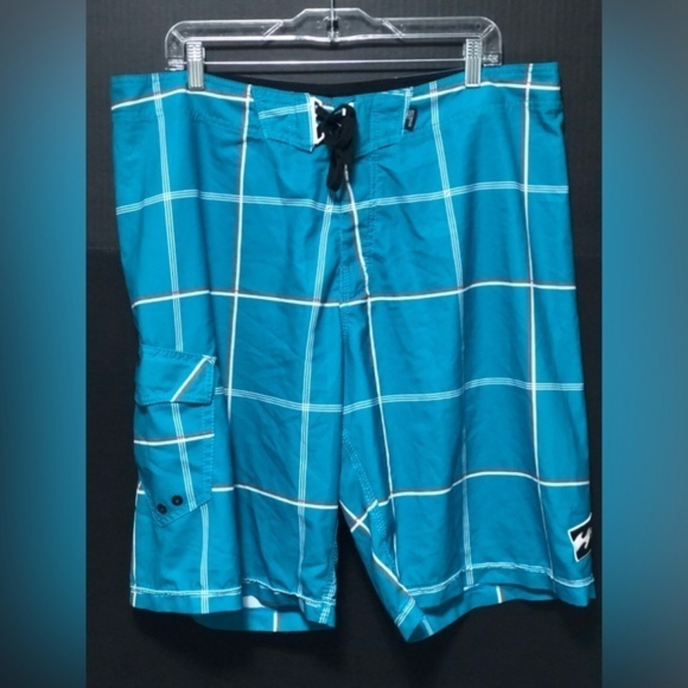 ⛵️Billabong Platinum Hydrostretch Teal plaid board shorts